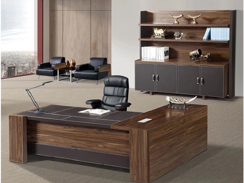 Director Desk 0002